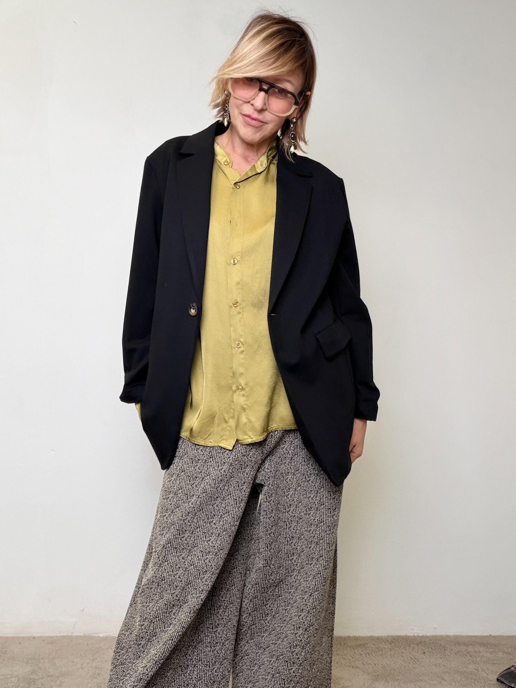 DEJA VU - Giacca in punto Milano nera dal taglio moderno A25AP603/ NERO DEJA VU 