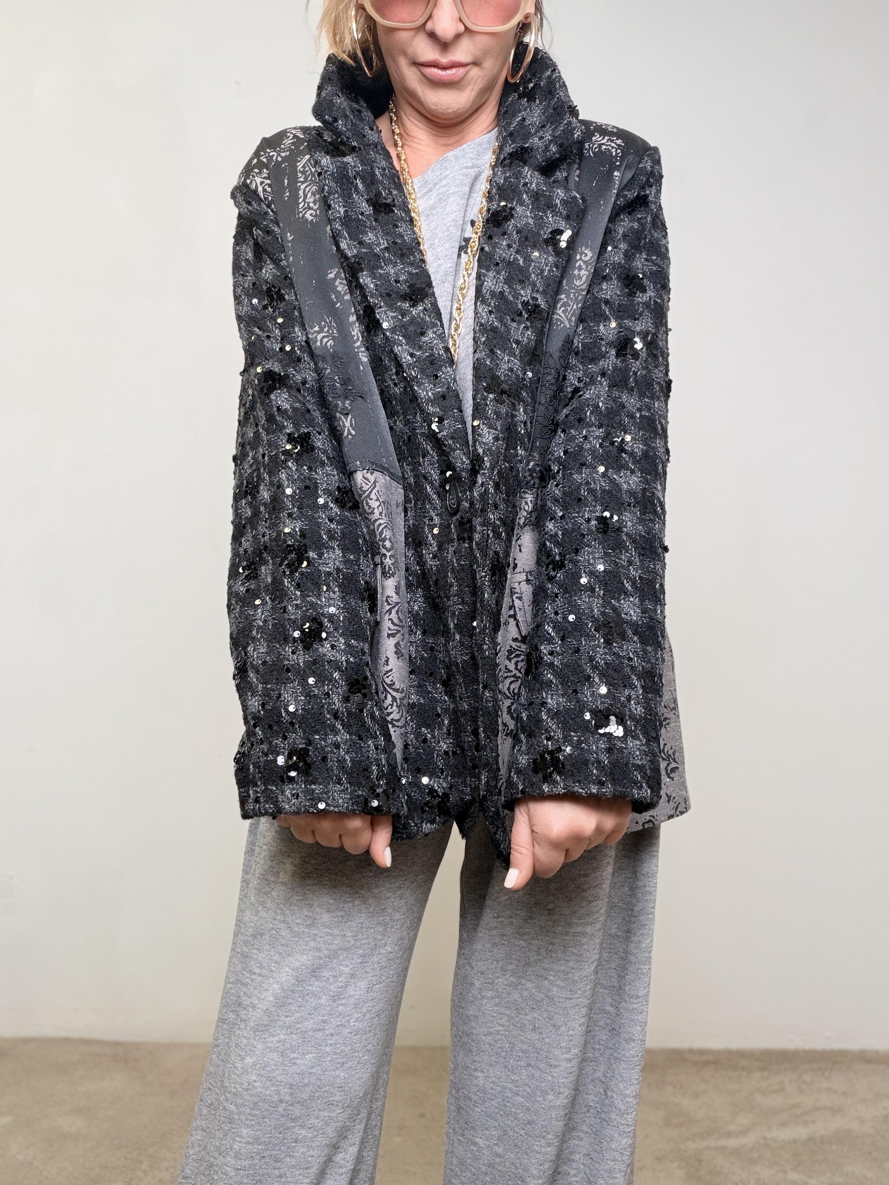 DEJA VU - Giacca Patch Mix  Ricami, luminosità e carattere senza sforzo A25DL620/ NERO DEJA VU 