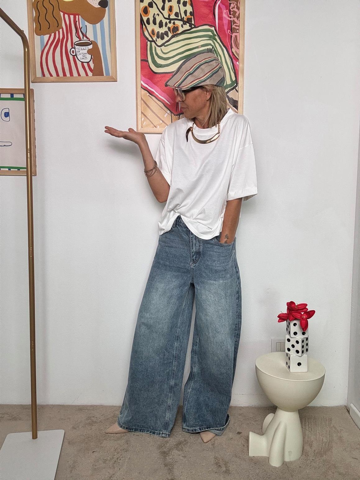 FEMALE - Jeans wide leg  Ampi, comodi e pieni di personalità WY130/ JEANS FEMALE 