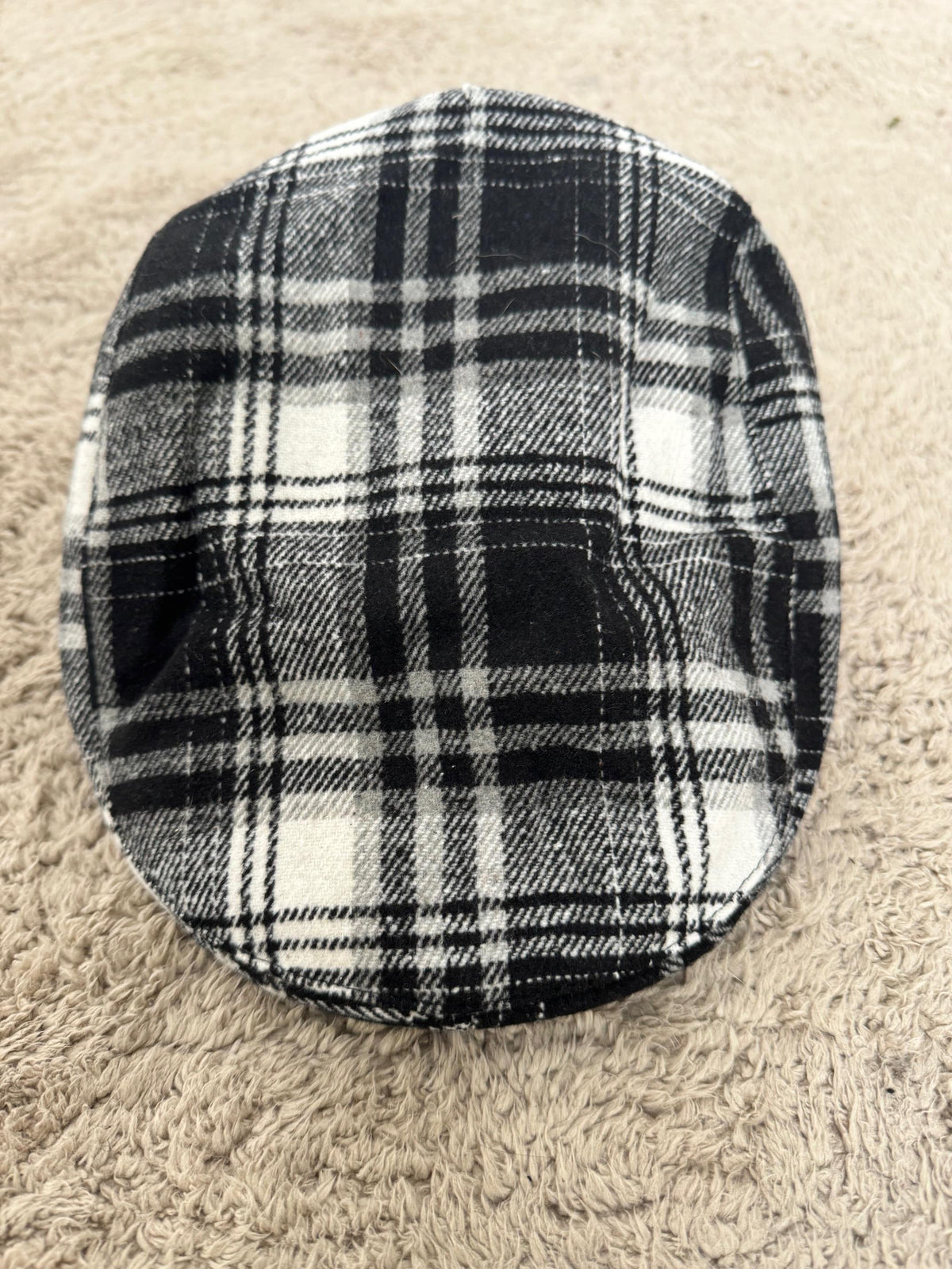 FEMALE - FEMALE - Coppola scozzese a quadri  stile retrò con carattere moderno CAPPELLO 3/ FANTASIA FEMALE 