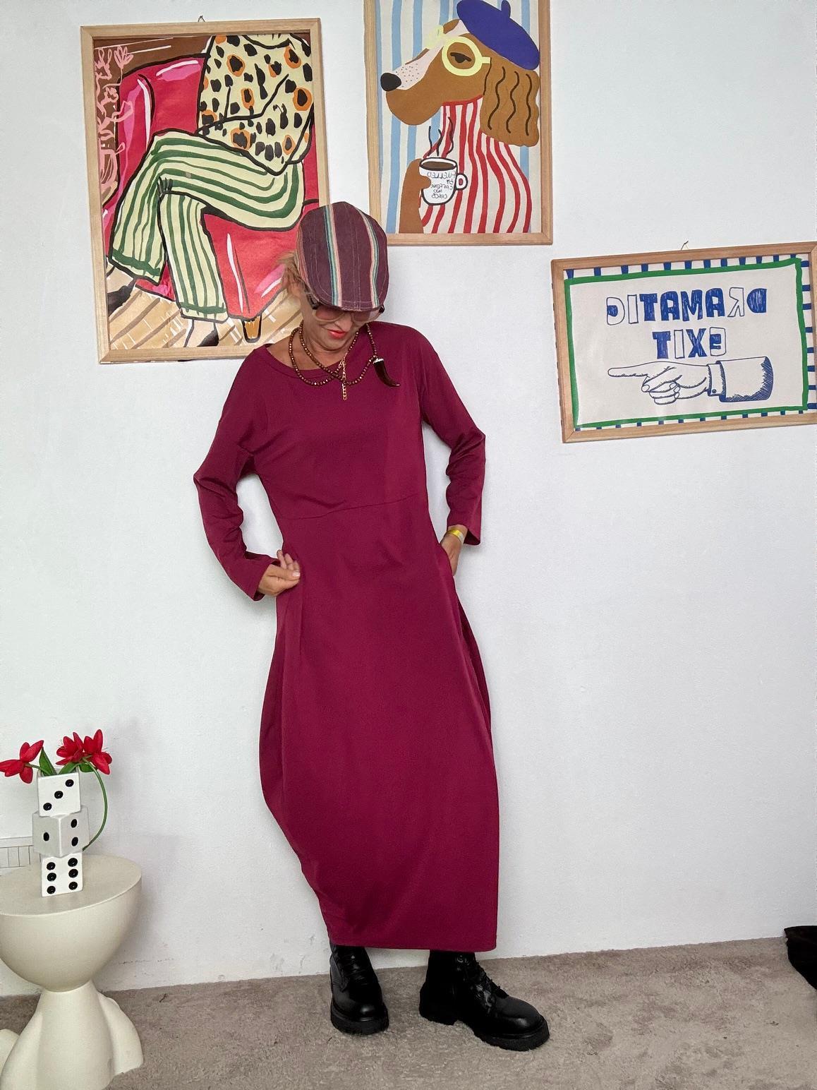 DEJA VU - Abito lungo in punto Milano  Comodo, elegante e dal carattere deciso vino FL707/ VINO DEJA VU 