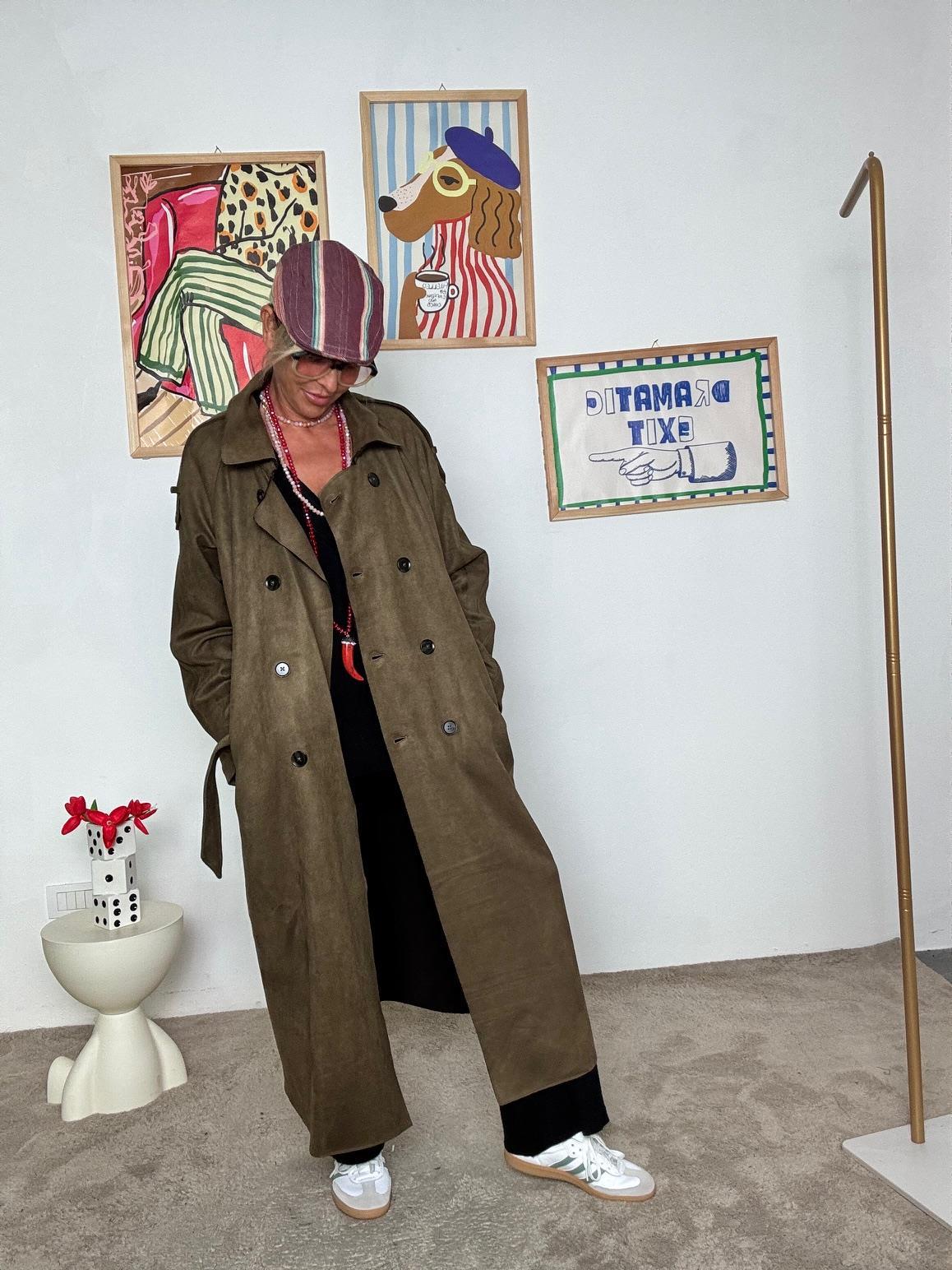 FEMALE - Trench lungo con cintura  licona senza tempo rivisitata in chiave urban-chic VH078/ VERDE FEMALE 