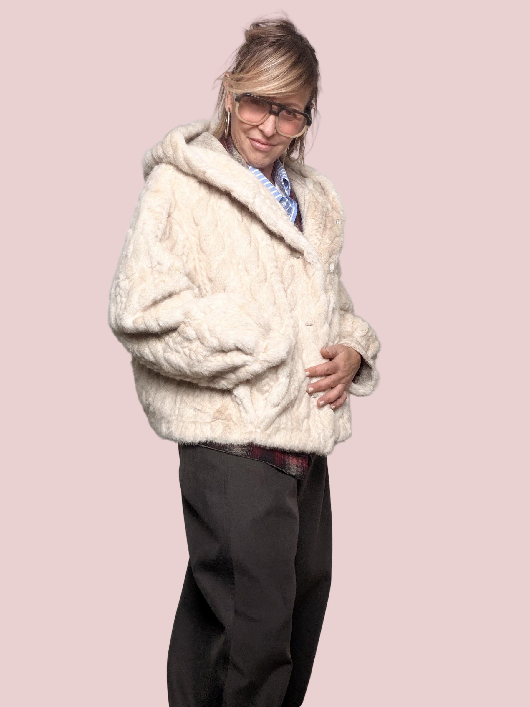 PHILIA LOFT - ECOPELLICCIA MORBIDA CON CAPPUCCIO  CALORE COCCOLOSO, STILE OVERSIZE D01N0056/ NATURALE PHILIA LOFT 