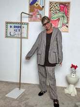 DEJA VU - Giacca donna fantasia check  Stile maschile, spirito ironico A25IS604/ SCOZZESE SPILLA DEJA VU 