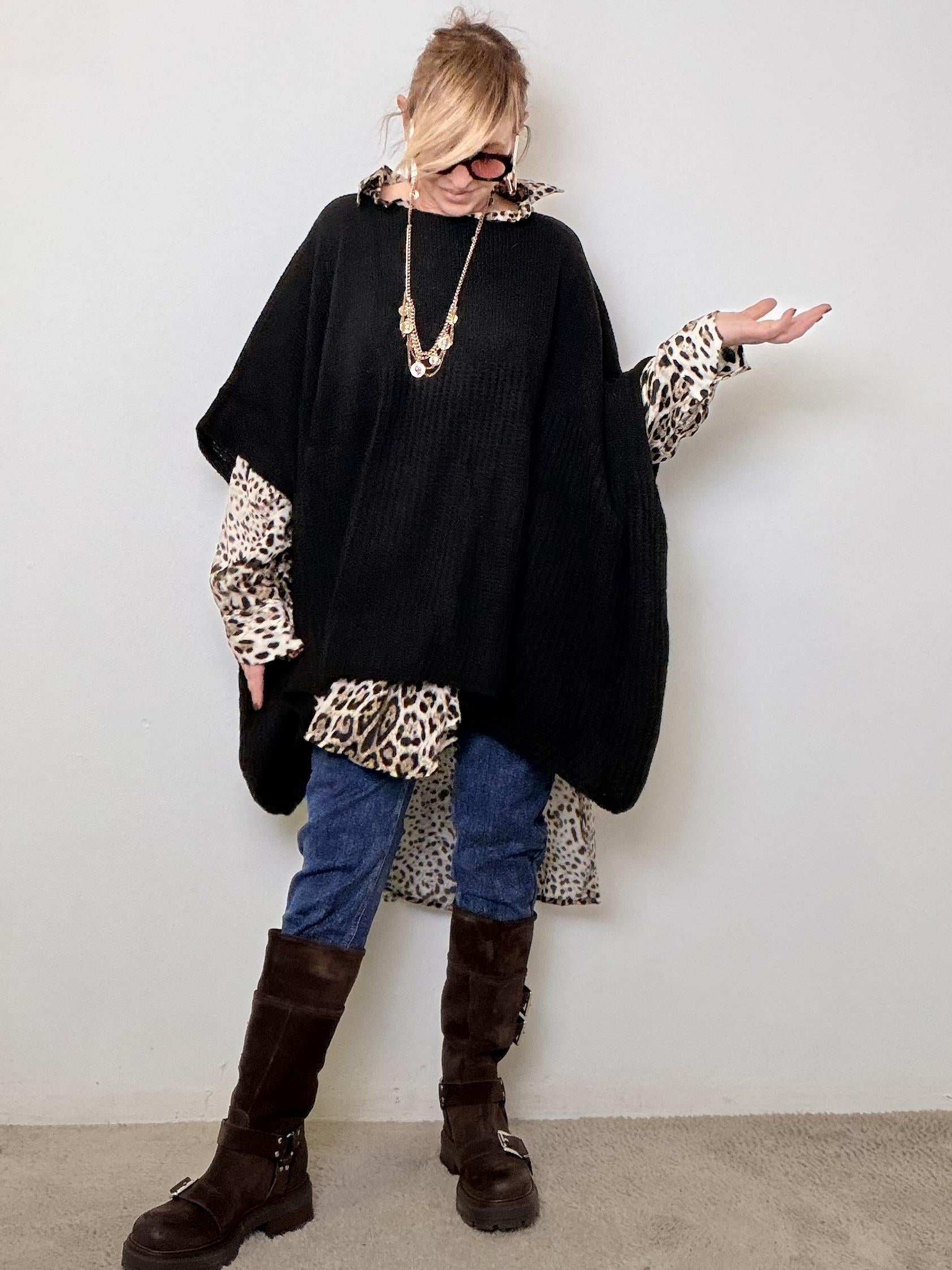 Maglia Poncho Oversize NERO STWM50481/ NERO SUSY STAR 