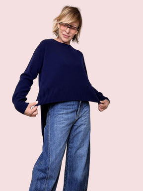 SOUVENIR -Maglia Asimmetrica Soft  il basico che fa la differenza F36O0055/ BLU SOUVENIR 