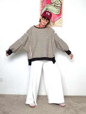 FEMALE - Felpa oversize a righe  Il mix perfetto tra coccola e stile riga marrone R51229/ RIGA MORO FEMALE 