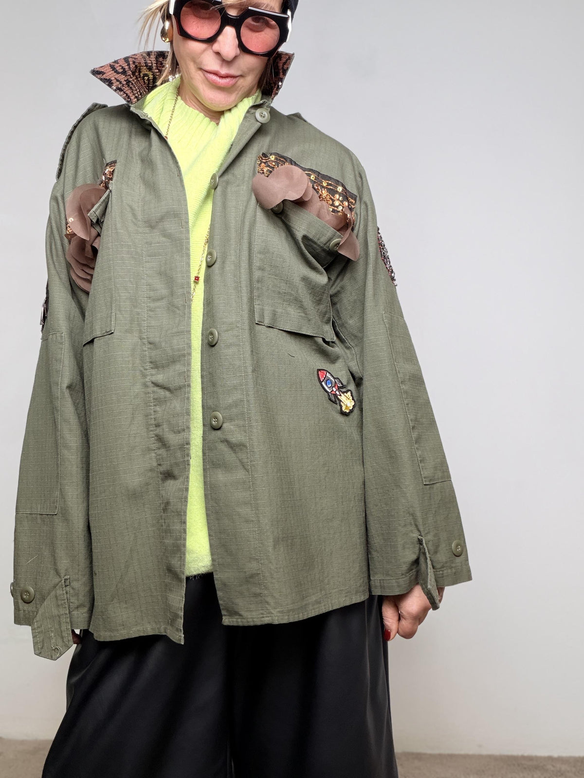 Camicia vintage  carattere deciso e stile unico U7 PAILETTES/ VERDE MILITARE FEMALE 