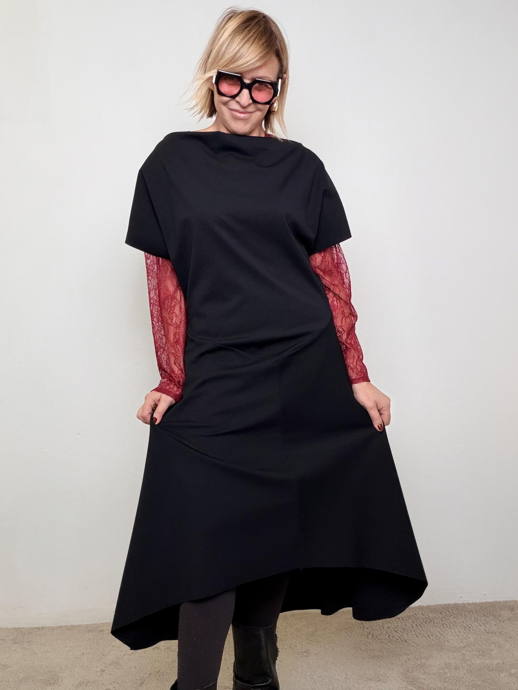 Abito minimal con anima romantica A25AN701/ NERO DEJA VU 