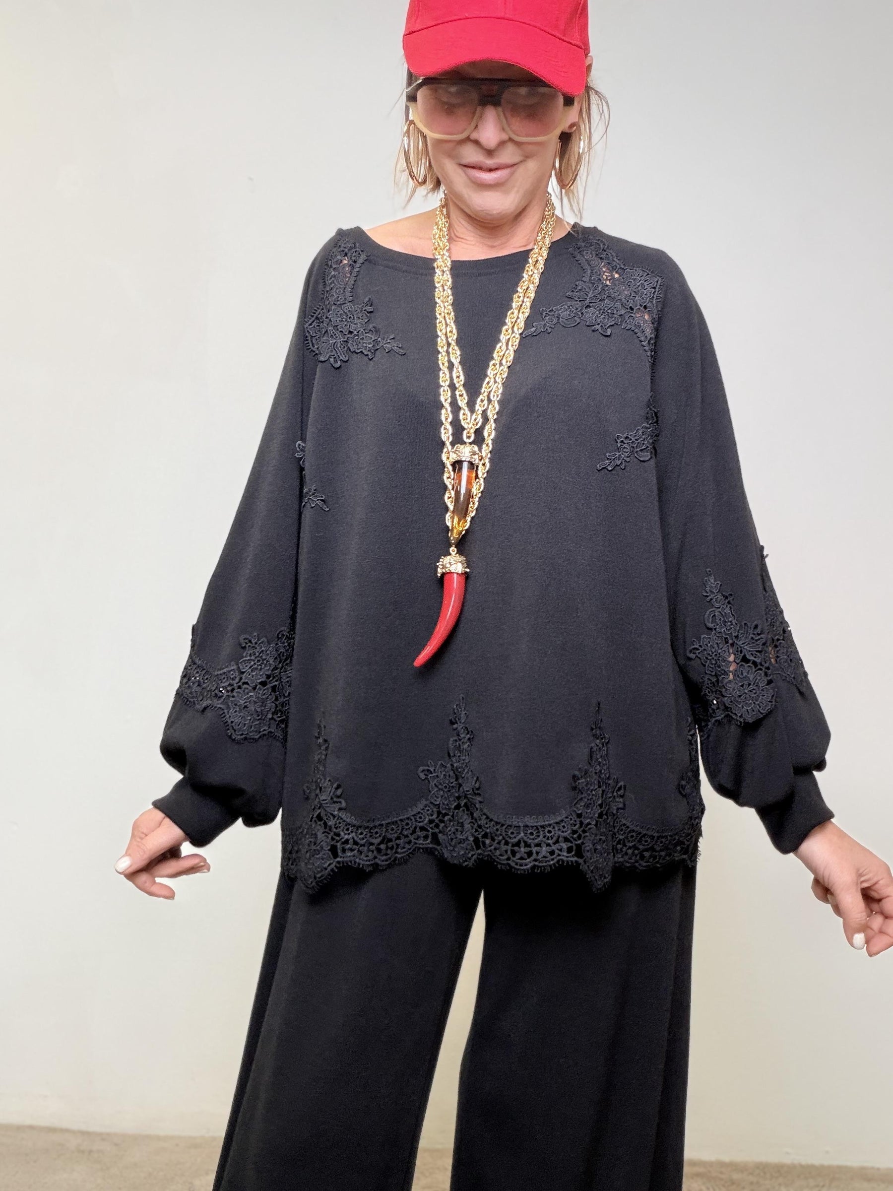 DEJA VU - Maglia Morbida con Inserti in Pizzo  Romantica, comoda e scenografica A25DL423/ NERO DEJA VU 