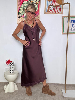SUSY MIX - Abito lungo sottoveste  con pizzo  Bordeaux D2205T59/ VINO SUSY MIX 