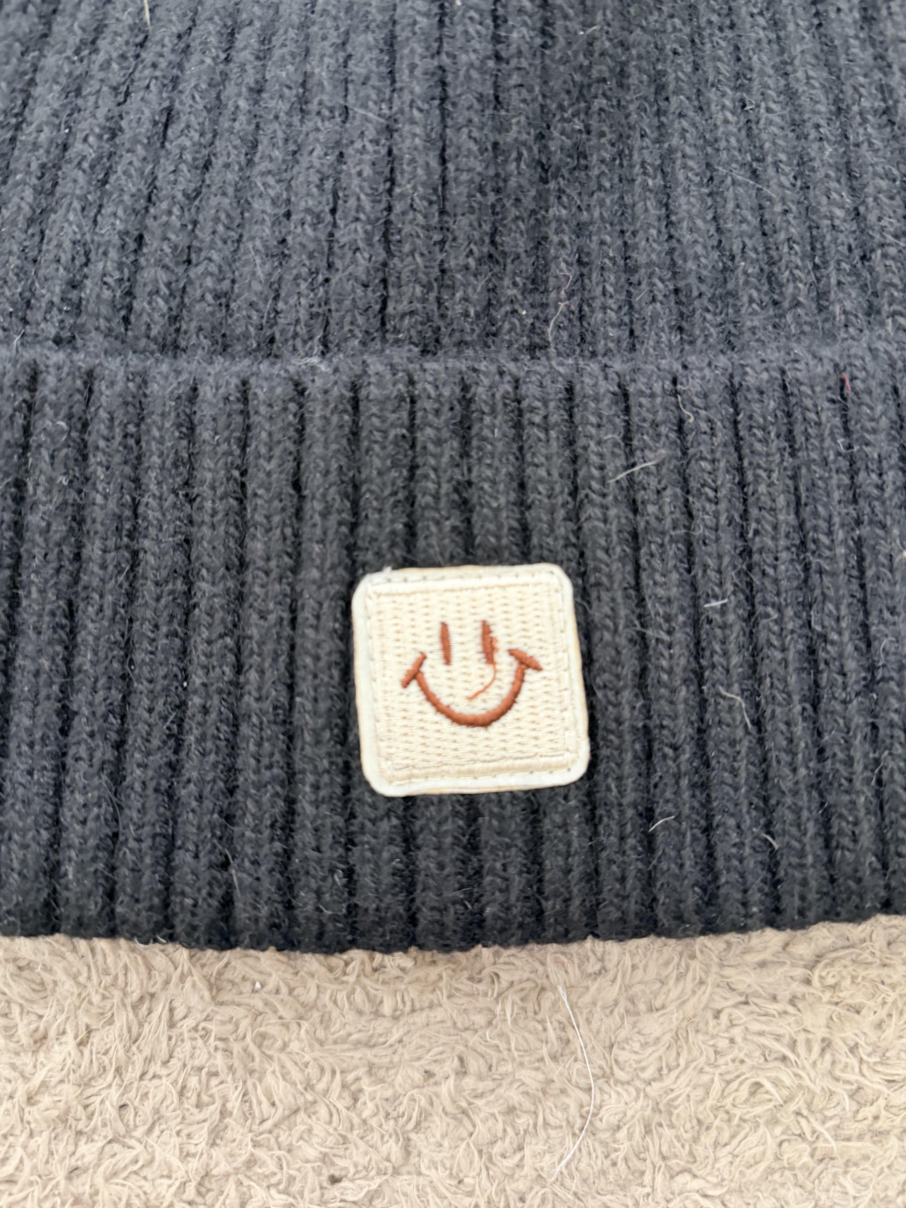 SUSY MIX - : Cappello Beanie Smile in Maglia HAT0914/ NERO SUSY MIX 