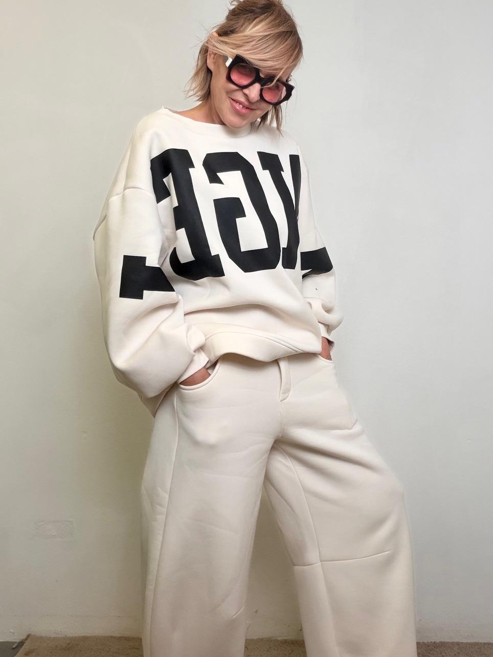 Pantalone wide fit super comfy effetto nuvola M38F1299/ PANNA SOUVENIR 