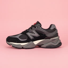New Balance 9060 Nera - Sfondo Rosa 3