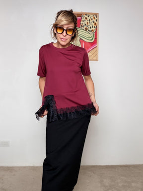 FEMALE - T-shirt con Inserto in Pizzo Asimmetrico HP9233TSLMB/ VINO FEMALE 