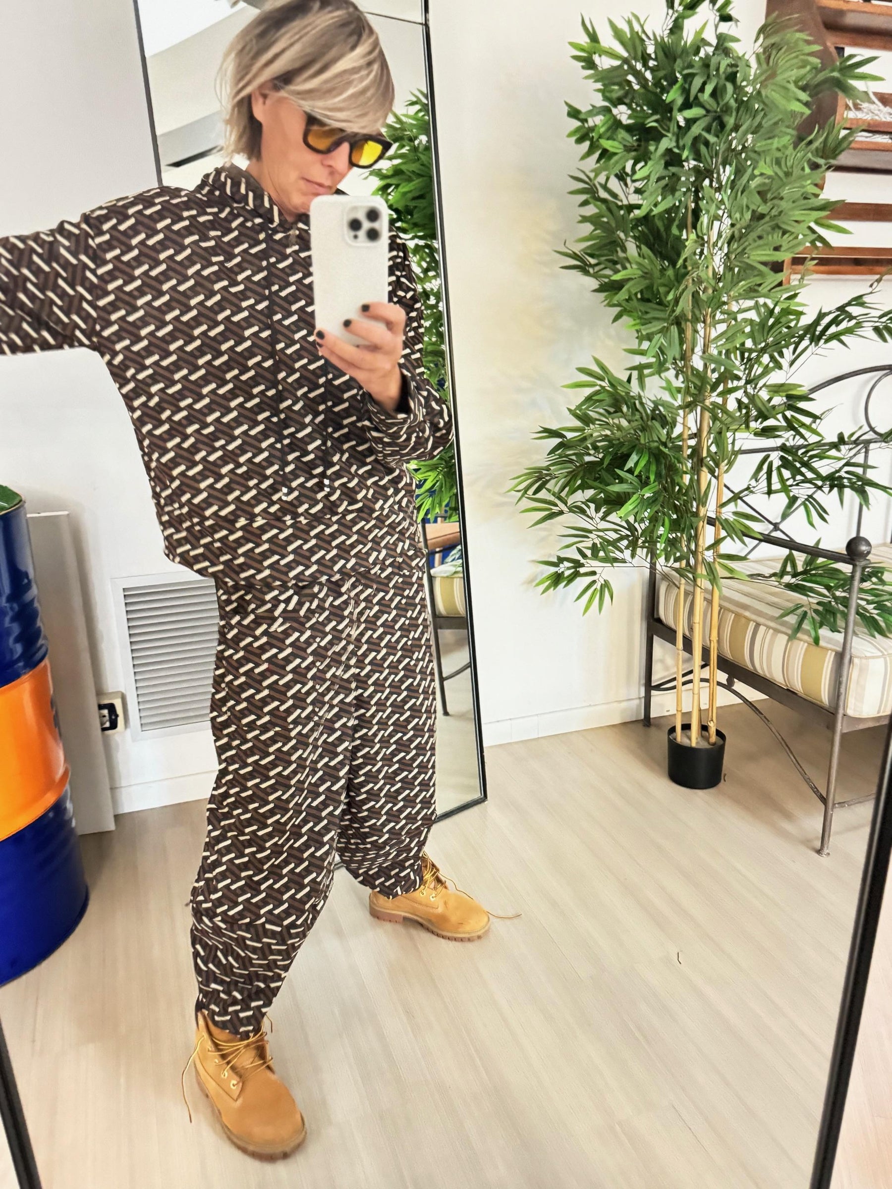 FEMALE - FELPA FANTASIA GEOMETRICA - NERO/MARRONE A2582/ FANTASIA FEMALE 