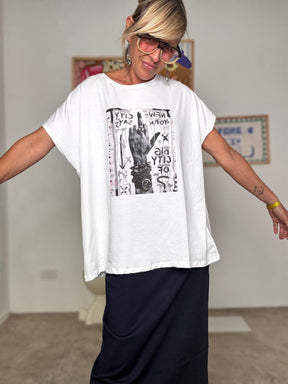 SUSY STAR - T-shirt oversize donna con stampa grafica  look casual e creativo BIANCA STM260/ BIANCA SUSY STAR 