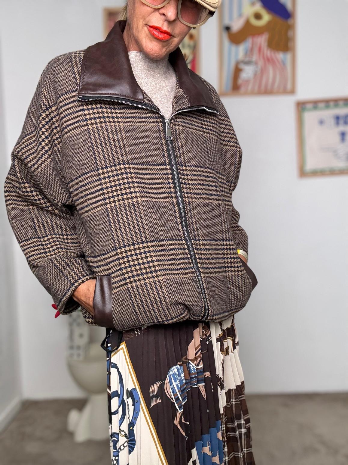 DEJA VU - Giacca Oversize Donna a Quadri Marrone  Stile Casual Chic e Intramontabile A25AP601/ CHECK DEJA VU 