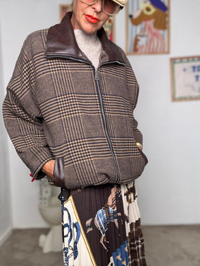 DEJA VU - Giacca Oversize Donna a Quadri Marrone  Stile Casual Chic e Intramontabile A25AP601/ CHECK DEJA VU 