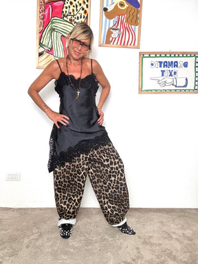 FEMALE - Top/abito in raso nero con pizzo  sensuale e super versatile N1895/ NERO FEMALE 