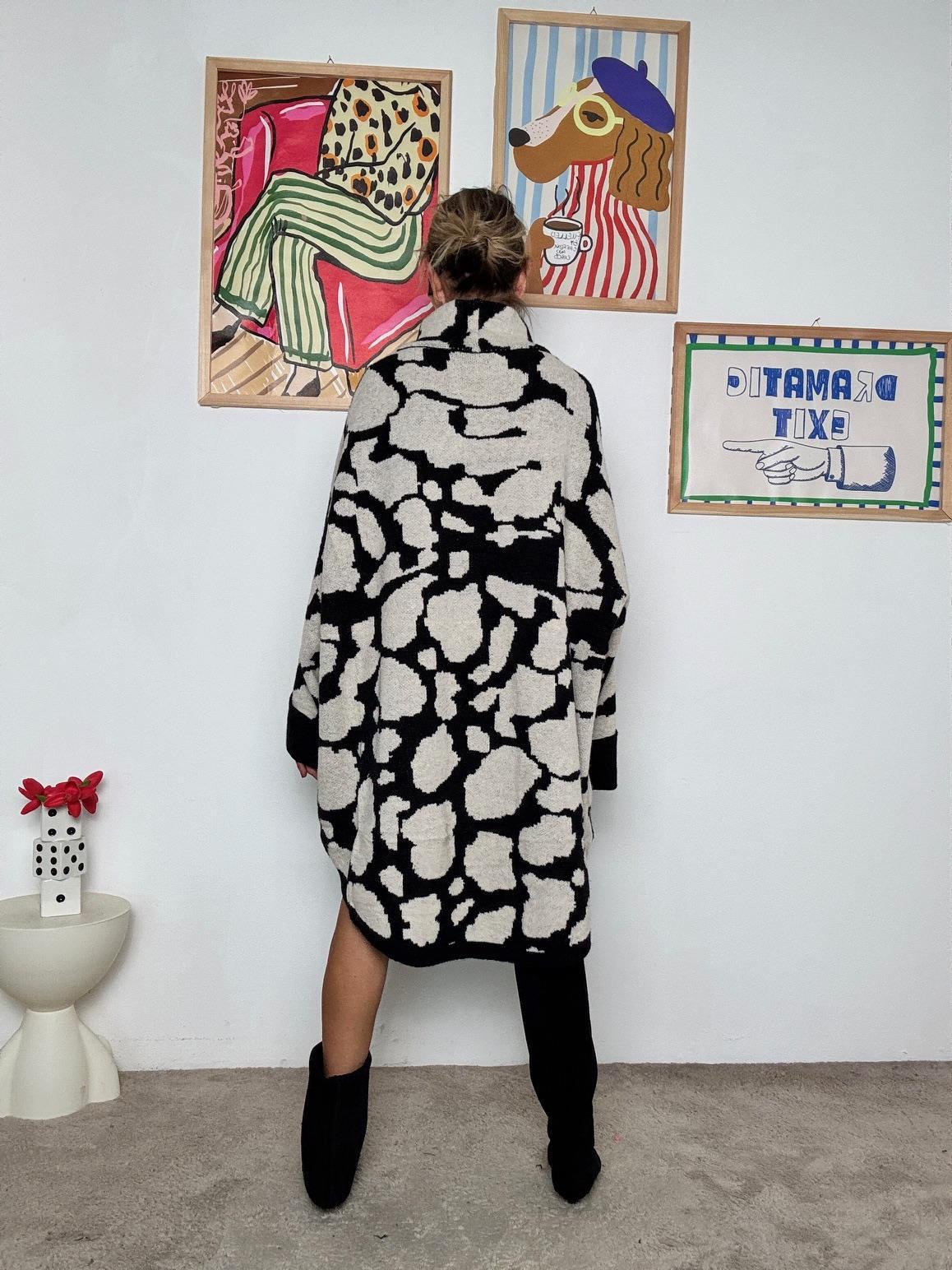 FEMALE - Abito oversize fantasia bianco e nero  Stile cozy e grintoso ZM36002/ MACULATO NERO FEMALE 