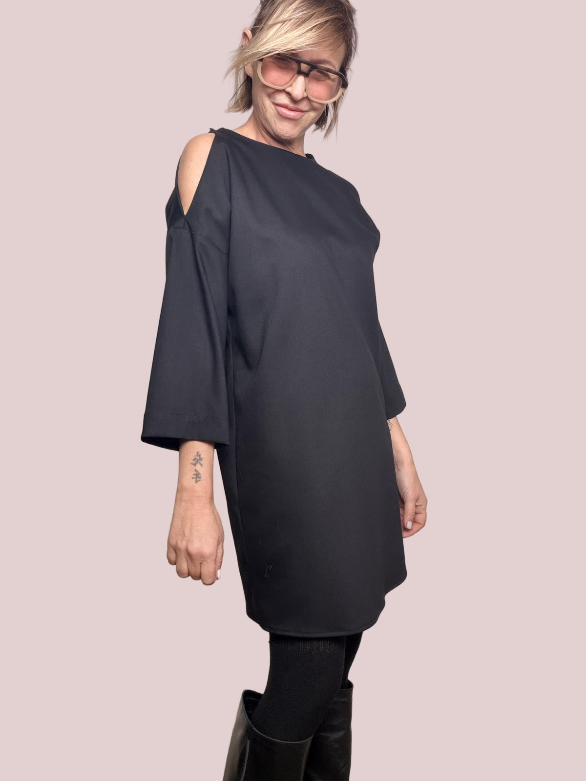 PHILIA LOFT - ABITO MINI CON SPALLE SCOPERTE  COOL SENZA IMPEGNO D01E0464/ NERO PHILIA LOFT 