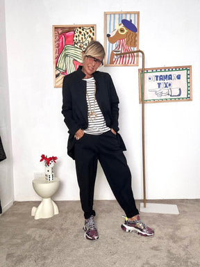 DEJA VU -  Giacca in bengalina  eleganza pratica e stile contemporaneo nero A25UN605/ NERO DEJA VU 