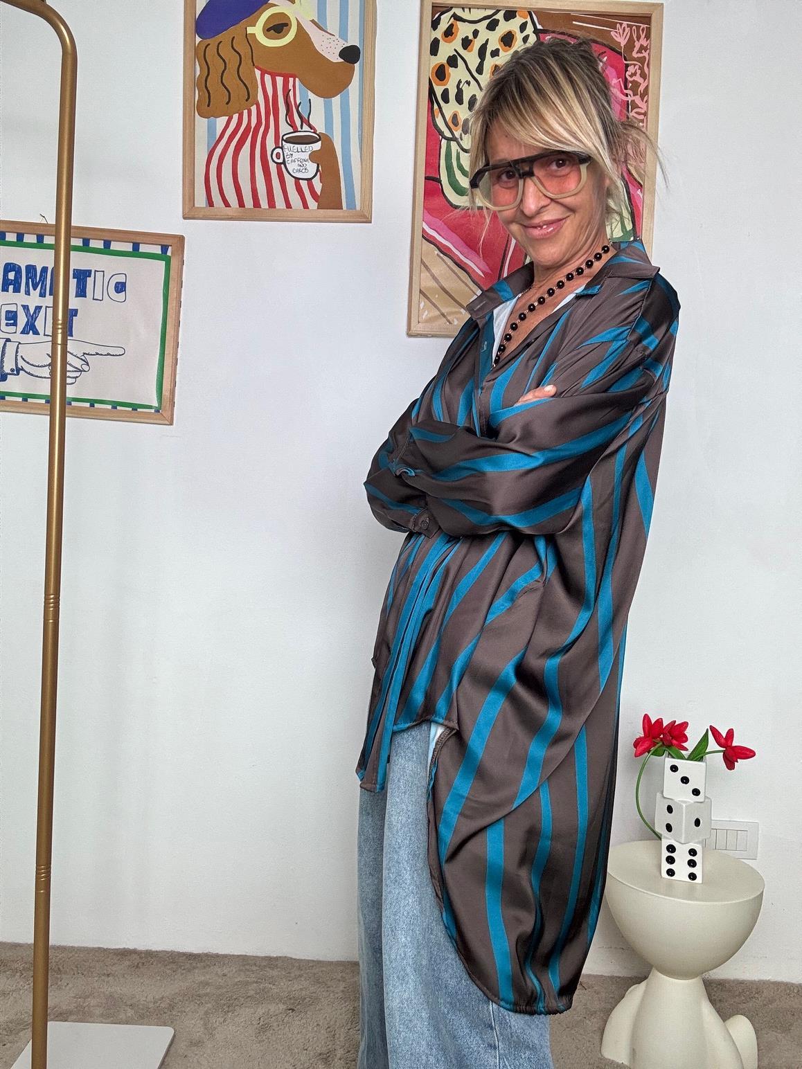 FEMALE - Camicia Oversize a Righe  Stile Urban con un Tocco Creativo MORO 19095YRZS-1/ MORO FEMALE 