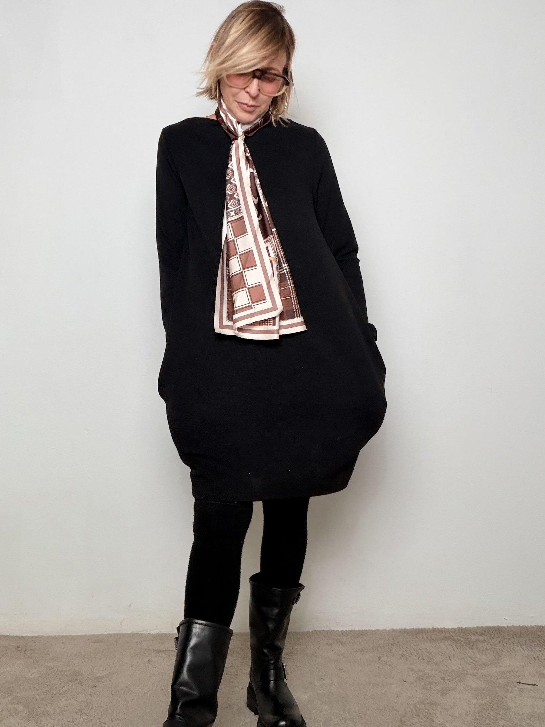 FEMALE - ABITO CON FOULARD  ELEGANZA EASY DAL TOCCO PARIGINO 15081-1/ NERO FEMALE 