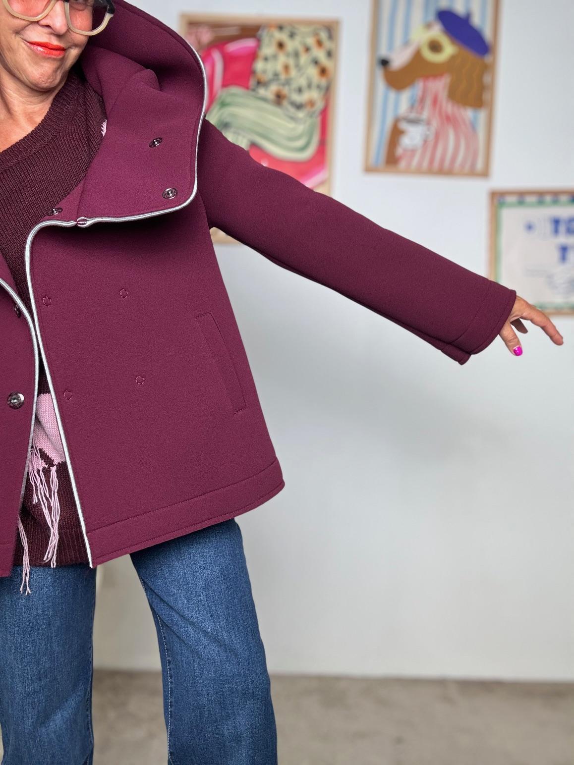 DEJA VU - Giacca donna in neoprene con collo ampio  stile urban chic bordeaux A25UN607/ BORDEAUX DEJA VU 