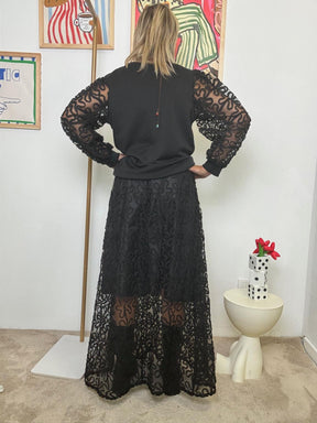 FEMALE - Felpa Velvet Drama  Eleganza in versione sweatshirt H1403/ NERO FEMALE 