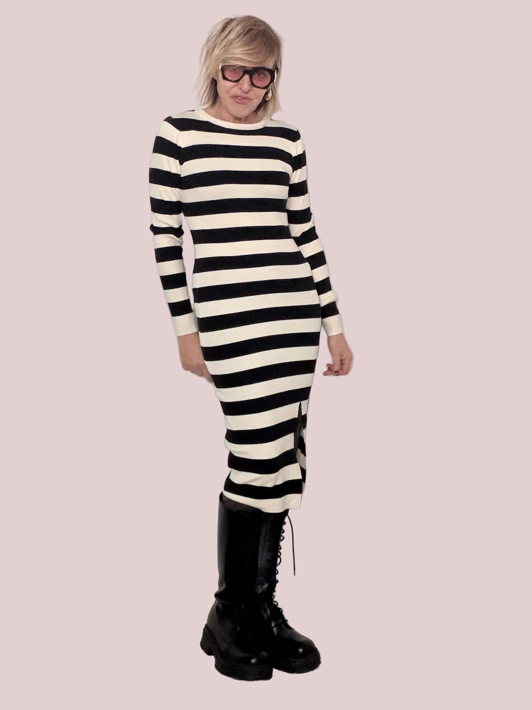 Abito a Righe Bicolor  Essenziale ma con Carattere 8121/ PANNA/NERO FEMALE 