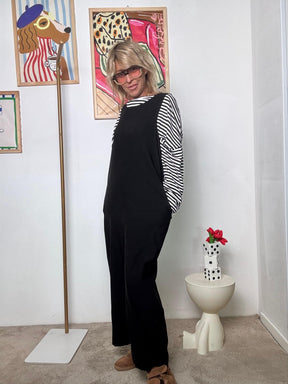 SUSY STAR - Tuta Ampia con Bretelle  Libertà, Comodità e Stile in un Solo Gesto NERO ST88081FIO/ NERO SUSY STAR 