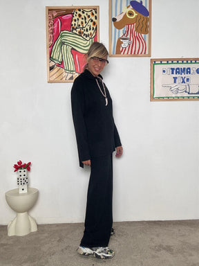 FEMALE - Completo minimal chic: comodo, versatile e super trendy  NERA LA90008A/ NERA FEMALE 