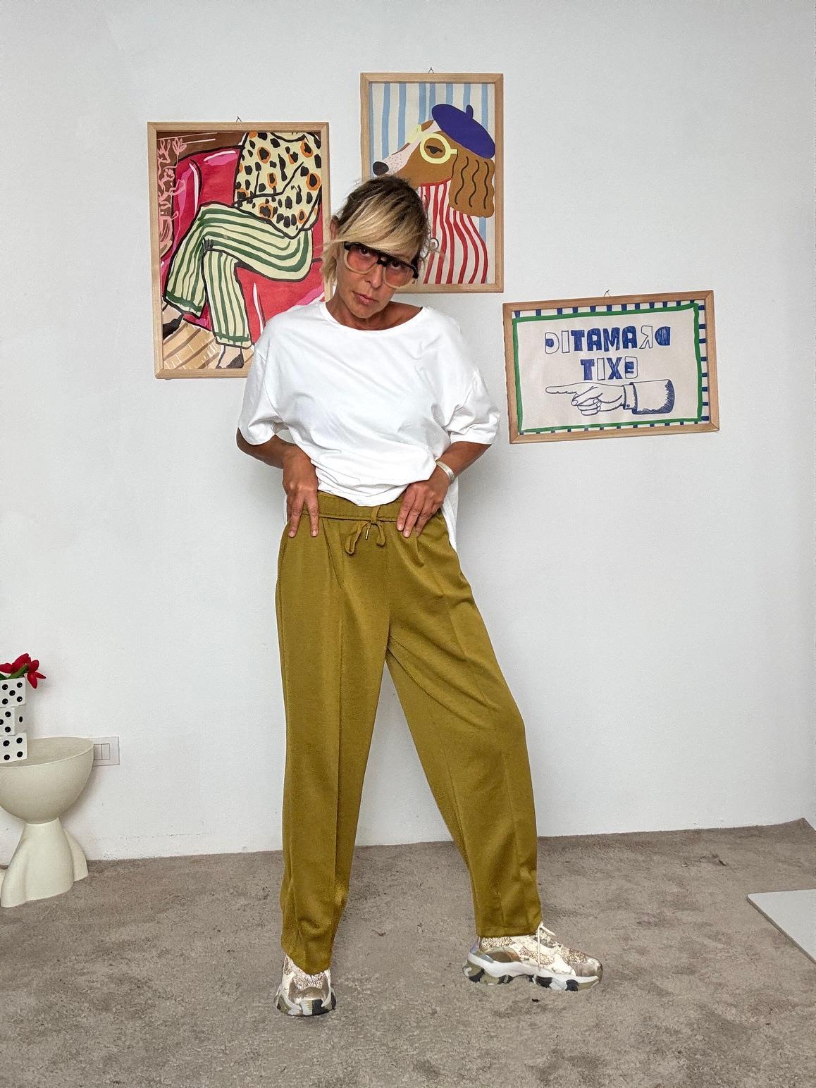 FEMALE - Pantaloni jogger color senape  comfort e stile per ogni occasione 36119/ OLIO FEMALE 