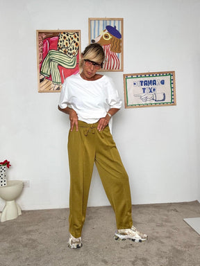 FEMALE - Pantaloni jogger color senape  comfort e stile per ogni occasione 36119/ OLIO FEMALE 
