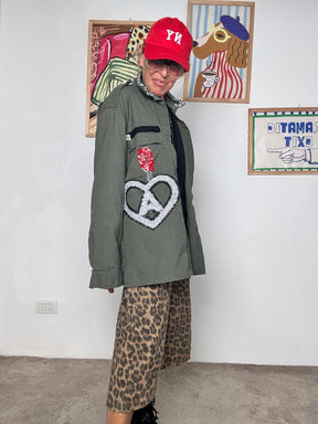 FEMALE - Camicia vintage verde militare con patch  stile grintoso e originale U7/ VERDE MILITARE FEMALE 