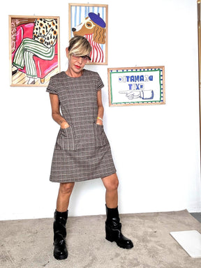 FEMALE - Abito corto a quadretti  casual chic con un tocco retrò 38622/ CHECK FEMALE 