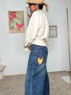 FEMALE - Jeans a Gamba Larga Unisex con Ricamo Cuore Patchwork WZ136/ JEANS FEMALE 