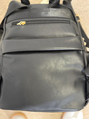 FEMALE - Zaino nero in ecopelle con nappina  pratico, chic e super capiente V190/ NERO VIVIENNE D 