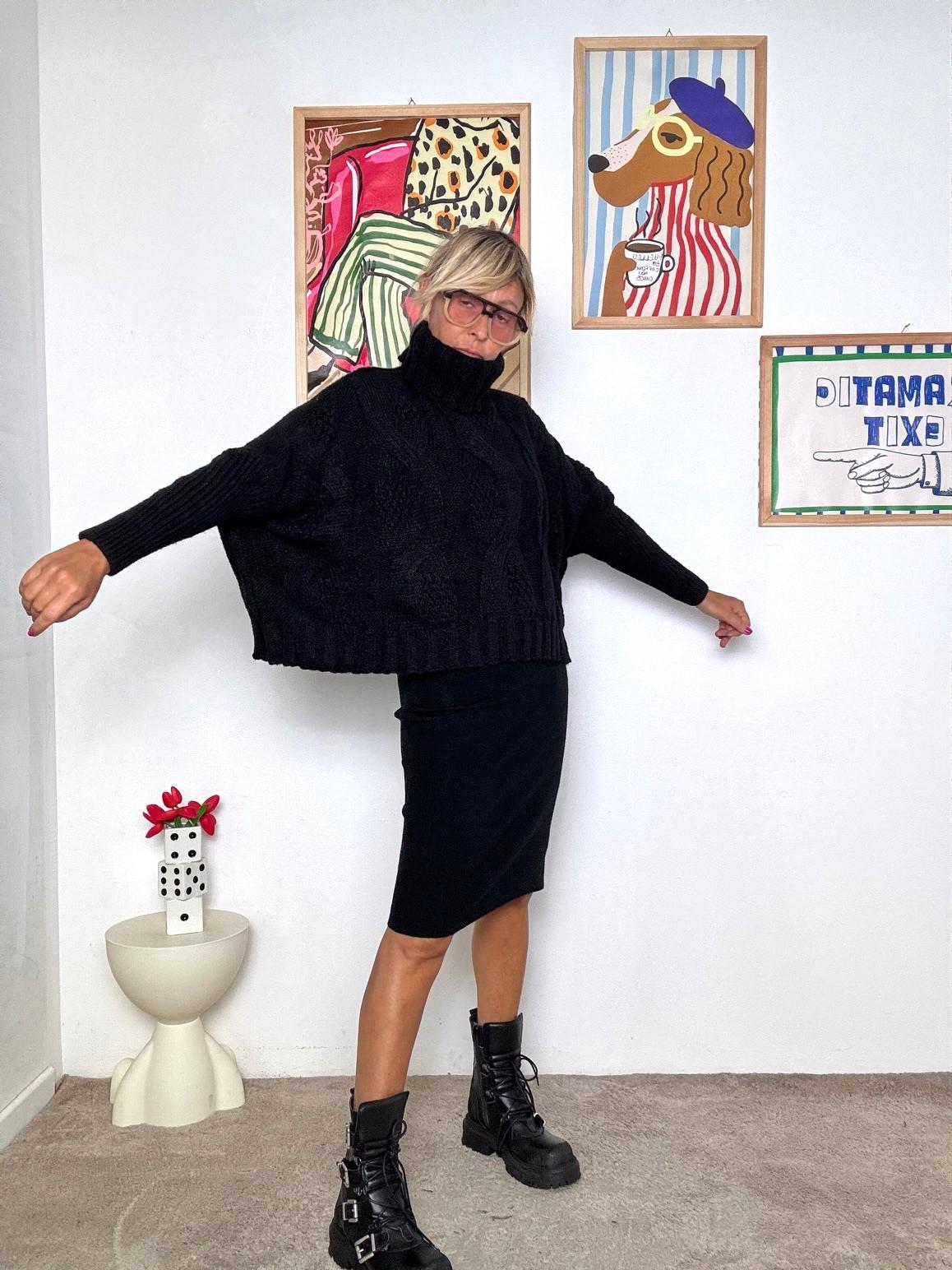 FEMALE - Maglia oversize a trecce: calda, morbida e super trendy NERO VA832/ NERO FEMALE 