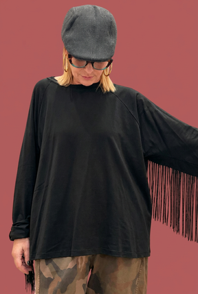 Maglia over con frange sul retro