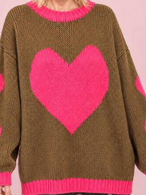 Maglia over con cuori e bordi a contrasto