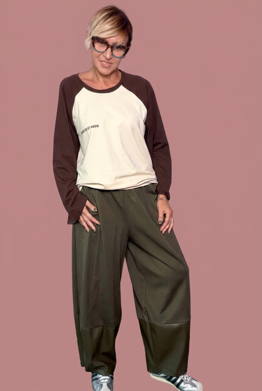 Pantalone ampio in punto Milano con fondo in ecopelle
