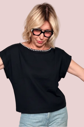 T-Shirt Nera Bordino Perline