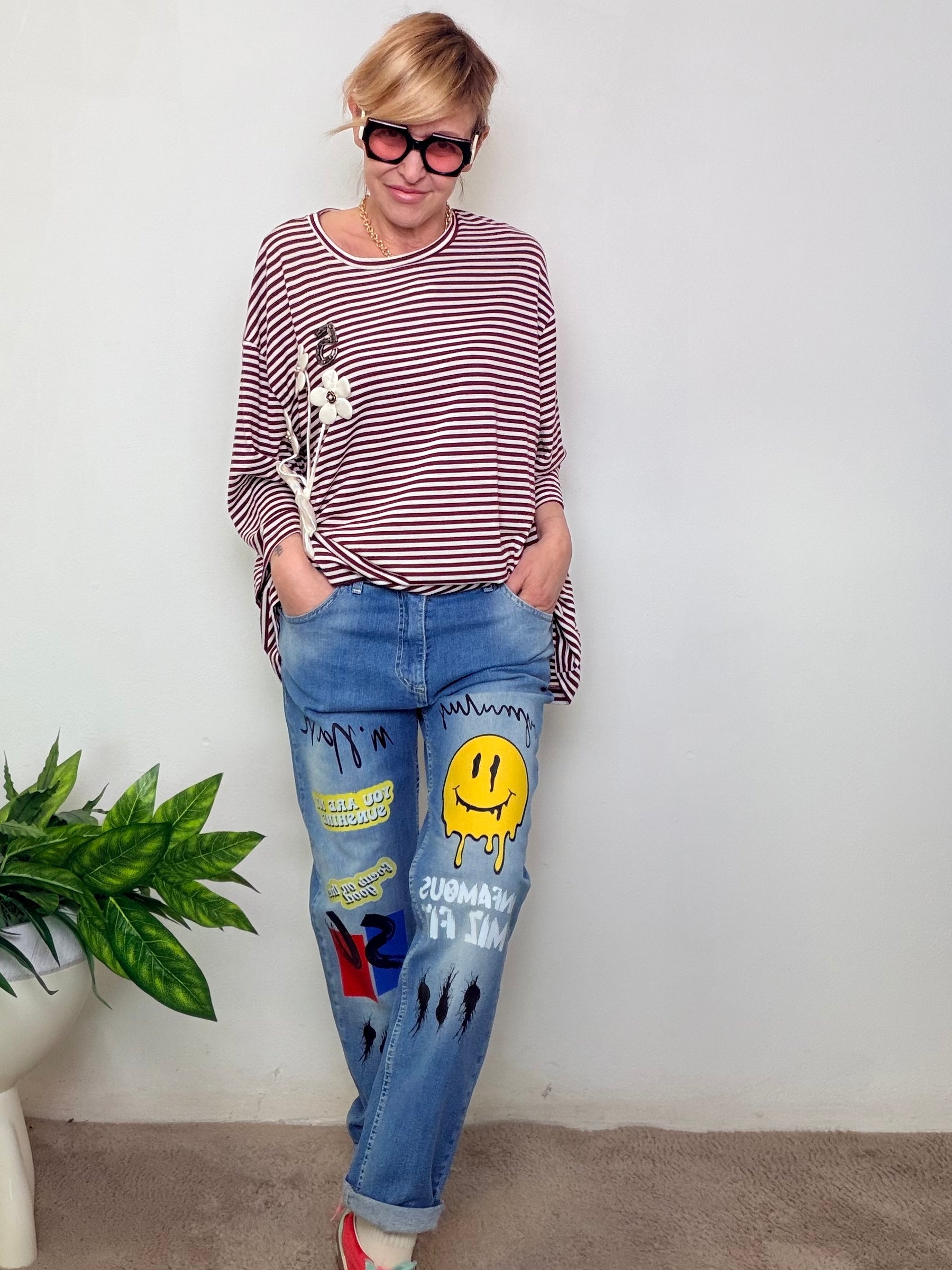 Jeans Boyfriend Customizzati con Patch e Stampe Street Art