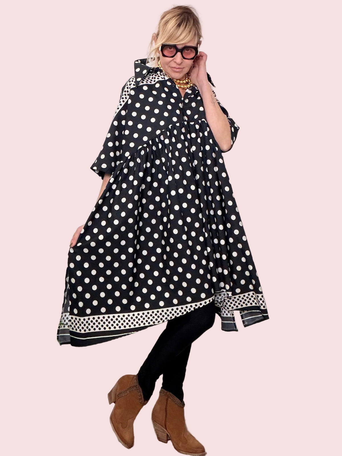 Abito Camicia Oversize a Pois con Dettagli a Contrasto