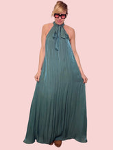 Abito Lungo Halter Neck in Raso Fluido