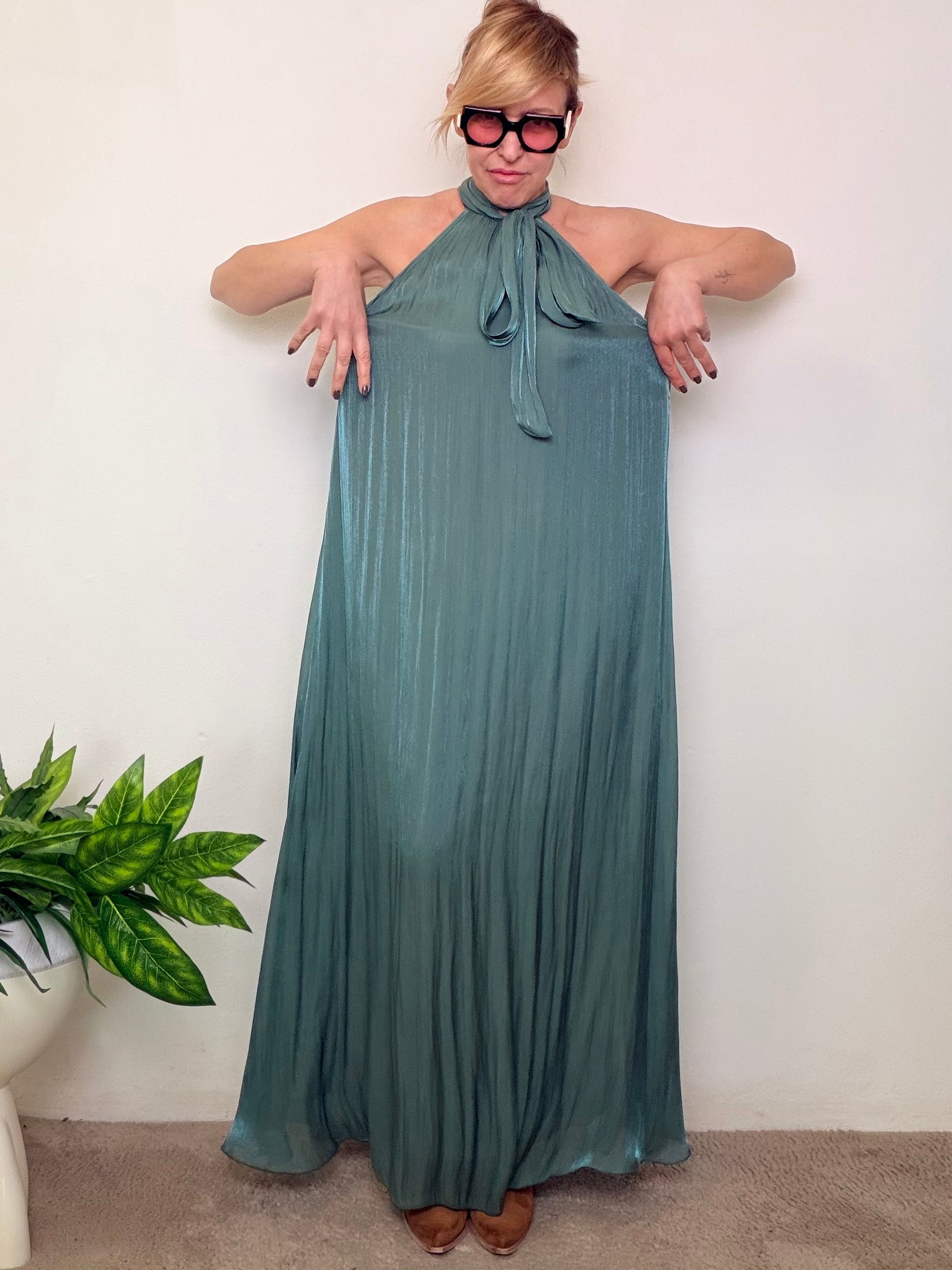 Abito Lungo Halter Neck in Raso Fluido